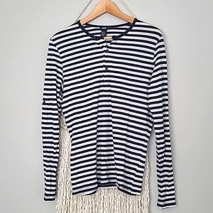 H&M long sleeve shirt 👕